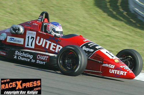 Dennis Retera IJzersterke race en NL kampioen!